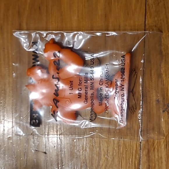 Kaws Monsters - Orange Wolf - Picture 2 of 2